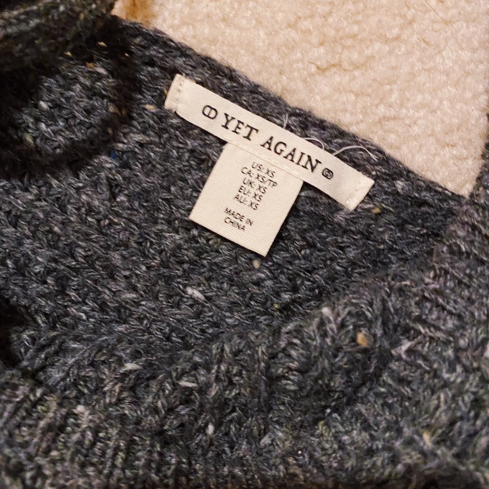 Knit sweater - Picture 4 of 4
